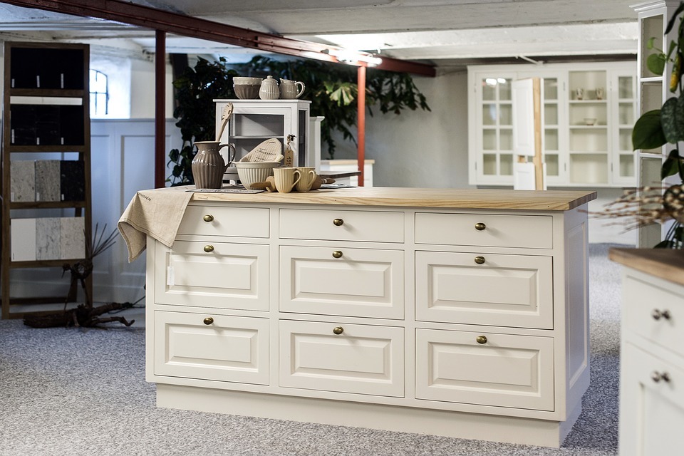 Installing knobs
